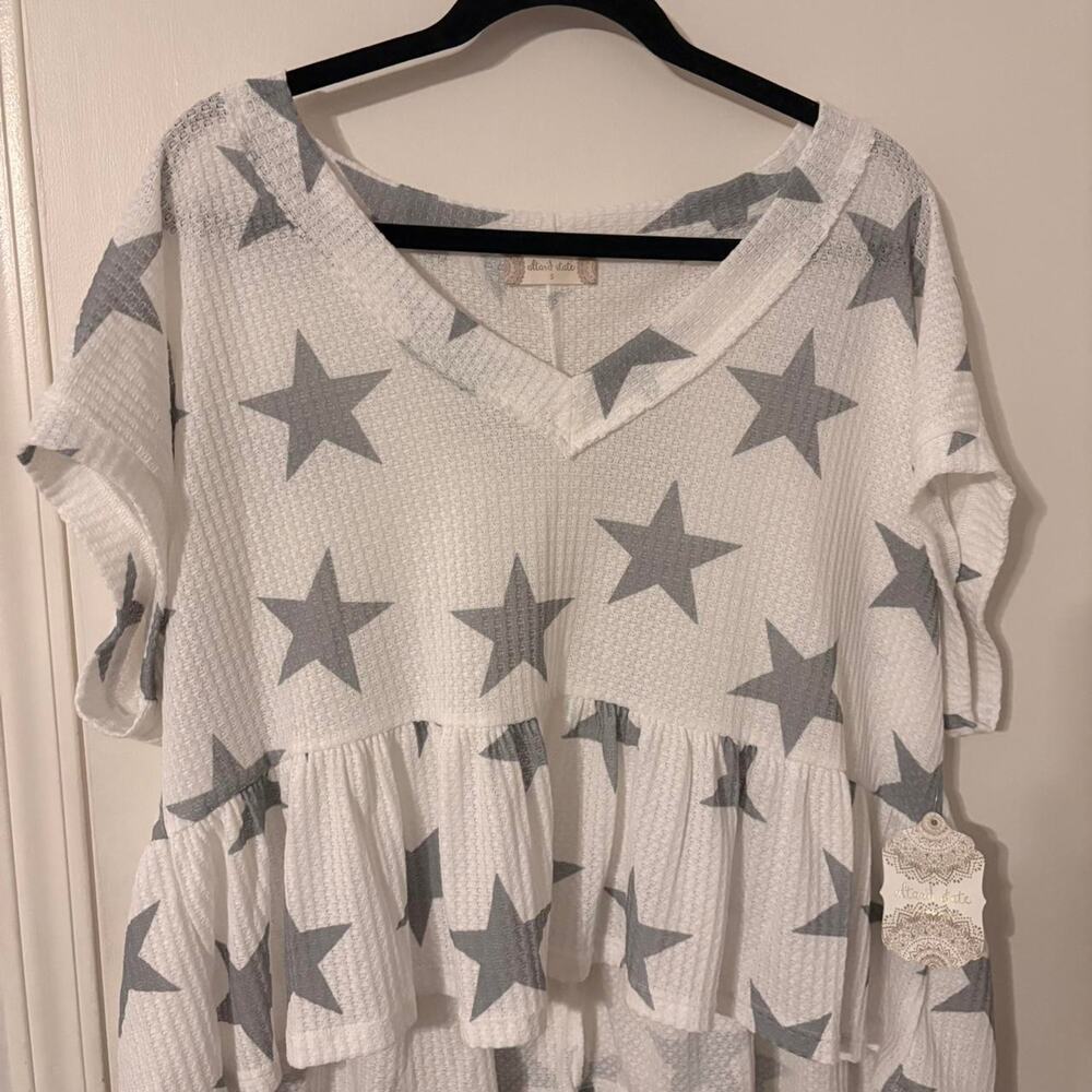 Nwt alterd state white and - Picture 2 of 5